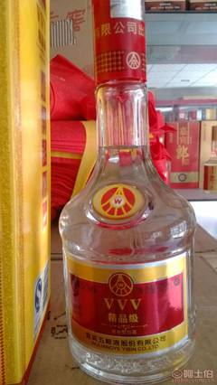 品鑒匠心，暢享醇香——張雷酒業(yè)商行團(tuán)購(gòu)特供52度濃香型白酒