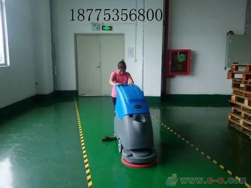 手推式洗地機 廣告制品廠地面清潔的理想選擇